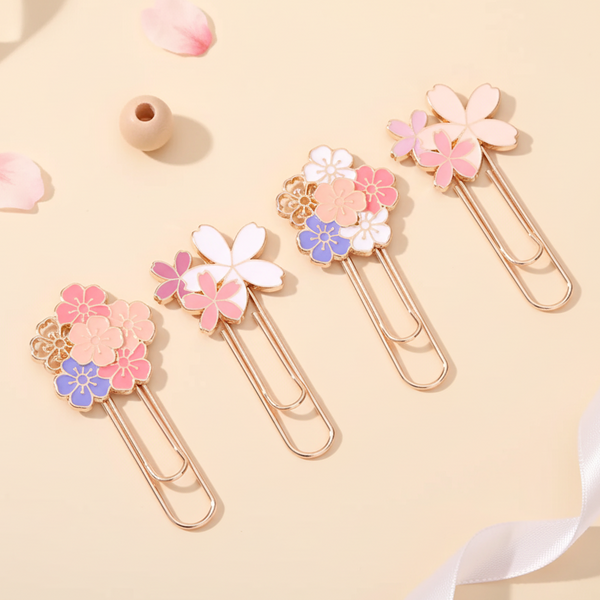 Sakura Paper Clip