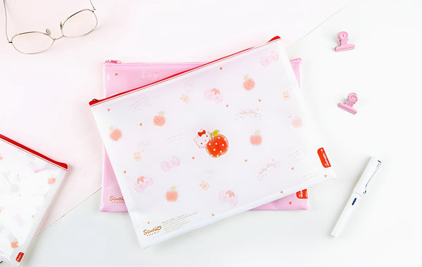 Hello Kitty Strawberry Zipper Pouch