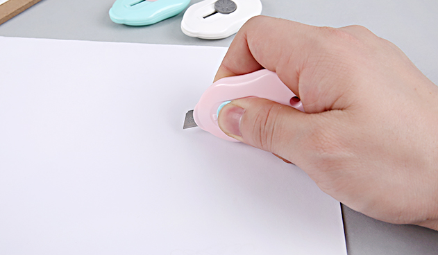 PAPERWRLD - Mini Cute Paper Cutter