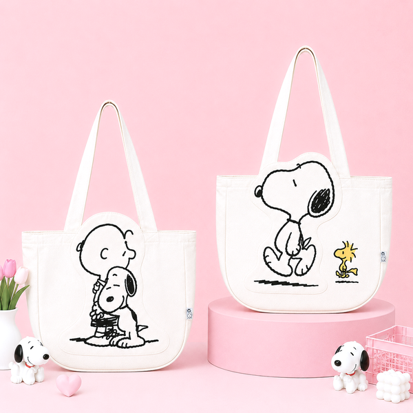 Peanuts Snoopy Canvas Daily Tote