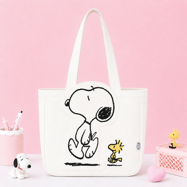 Peanuts Snoopy Canvas Daily Tote