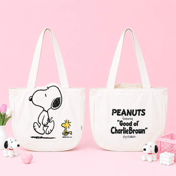 Peanuts Snoopy Canvas Daily Tote
