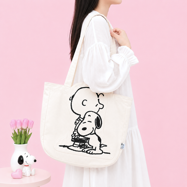 Peanuts Snoopy Canvas Daily Tote