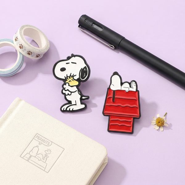 Peanuts Snoopy Enamel Pin - Happy Days