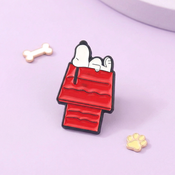 Peanuts Snoopy Enamel Pin - Happy Days