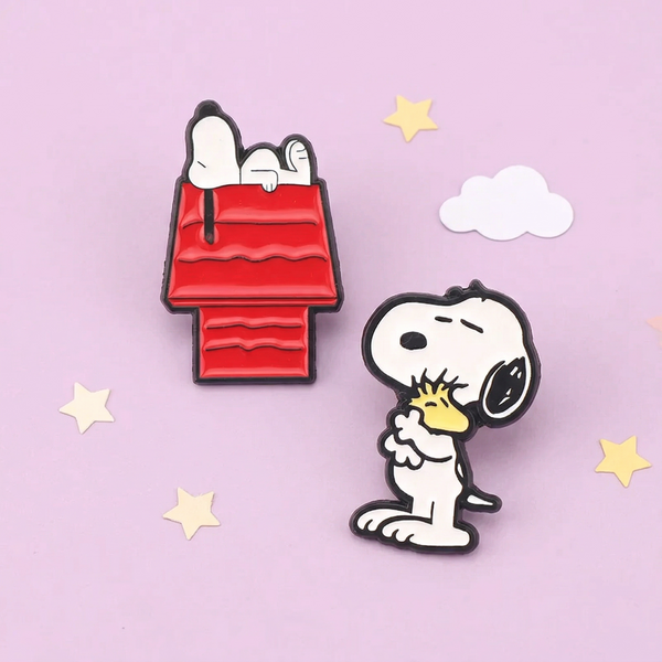 Peanuts Snoopy Enamel Pin - Happy Days