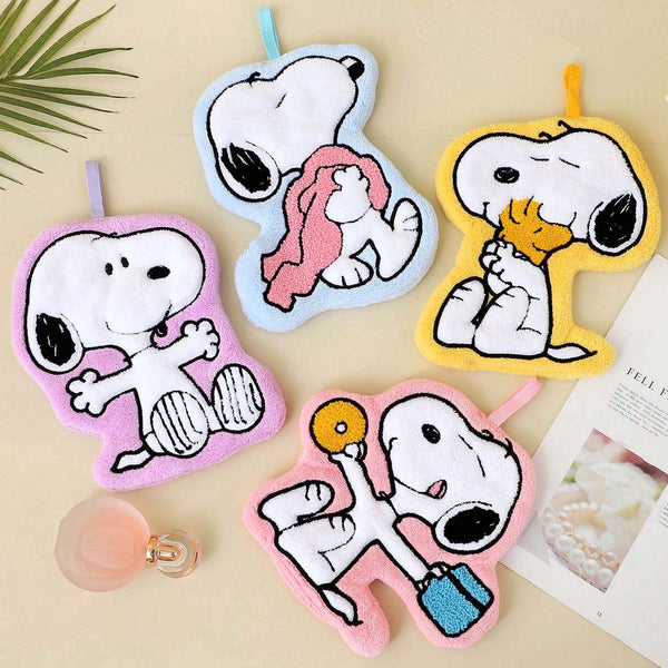 Peanuts Snoopy Happy Essentials Hand Towel