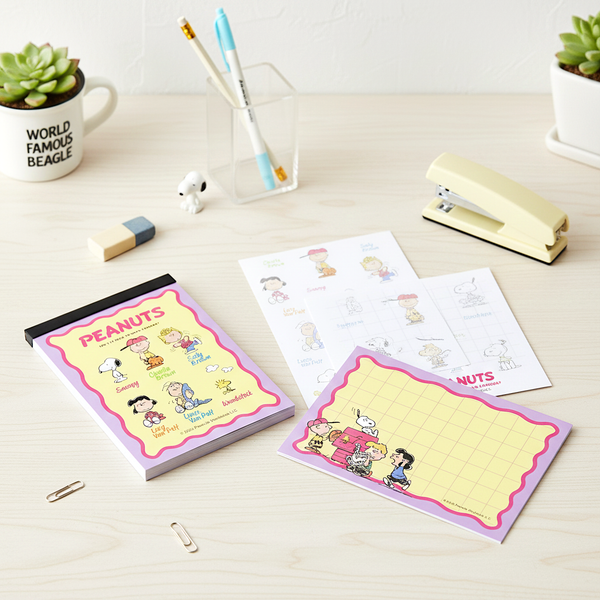 Peanuts Snoopy Petit Collection Memo Pad - Snoopy & Friends