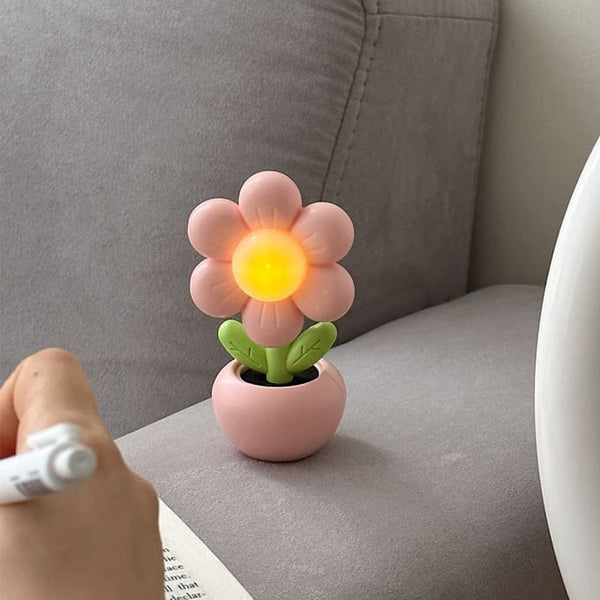 Playful Pop Flower Lamp