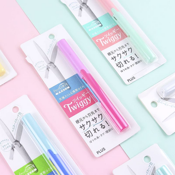 Plus Compact Pen Style Twiggy Scissors