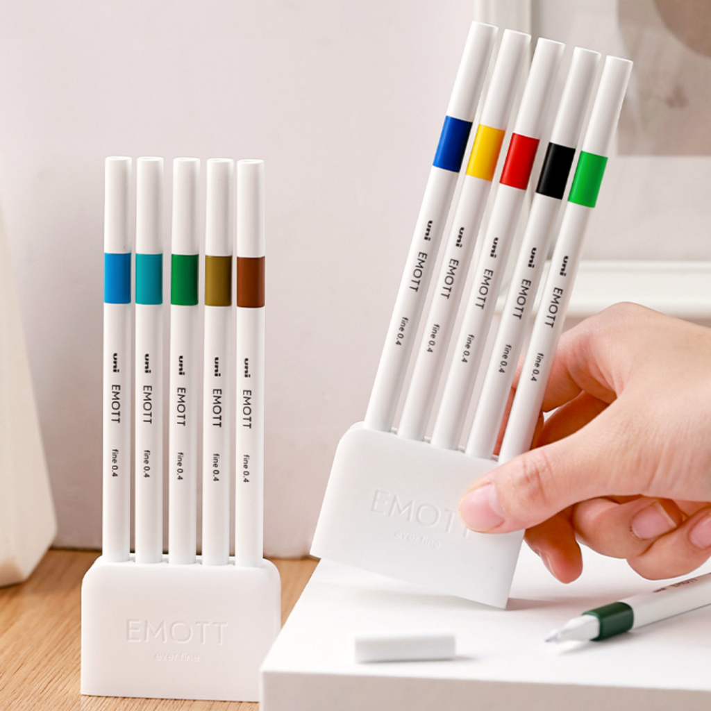 https://kawaiipenshop.com/cdn/shop/products/1-set-Uni-EMOTT-Sign-Pen-color-marker-0.4-mm-5-Color-Set-stationery-school-supplies-office-supplies-2_1024x1024.png?v=1618413028
